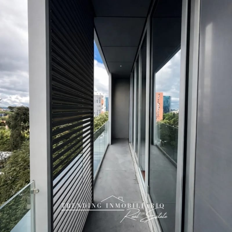 Apartamento en alquiler amueblado zona 10 edificio Avia, una habitación + un parqueo — Apartamento en Alquiler en Avia, Zona 10, Guatemala, Ciudad — foto 3 de 8