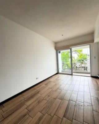 APARTAMENTO EN RENTA ZONA 12 CON BALCÓN — Apartamento en Alquiler en Zona 12, Guatemala, Ciudad — miniatura 1 de 12