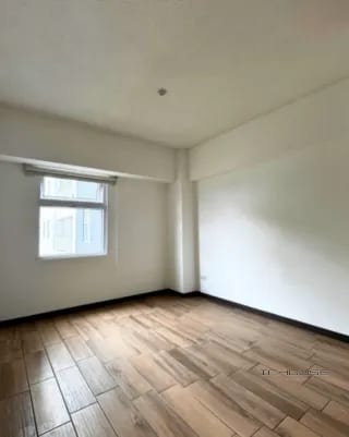 APARTAMENTO EN RENTA ZONA 12 CON BALCÓN — Apartamento en Alquiler en Zona 12, Guatemala, Ciudad — miniatura 8 de 12