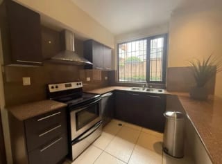 Apartamento de Lujo en venta, Edificio Plenum 14, zona 14 — Apartamento en Venta en Plenum 14, Zona 14, Guatemala, Ciudad — miniatura 8 de 10
