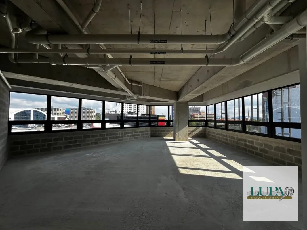 OFICINA EN VENTA O ALQUILER ZONA 4 — Oficina en Alquiler en all, Guatemala, Ciudad — foto 1 de 5