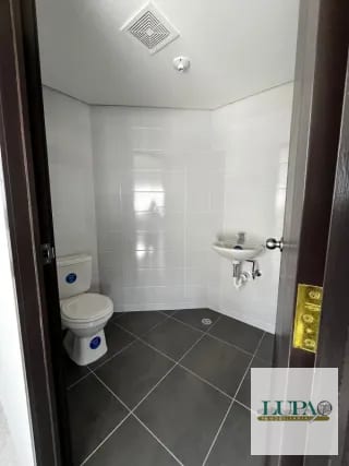 OFICINA EN VENTA O ALQUILER ZONA 4 — Oficina en Alquiler en all, Guatemala, Ciudad — miniatura 2 de 5