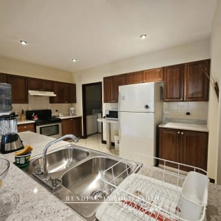 Apartamento en renta zona 10 Edificio Milenia Colonia Oakland de 3 habitaciones 198m² + 2 parqueos — Apartamento en Alquiler en Milenia, Zona 10, Guatemala, Ciudad — miniatura 16 de 16