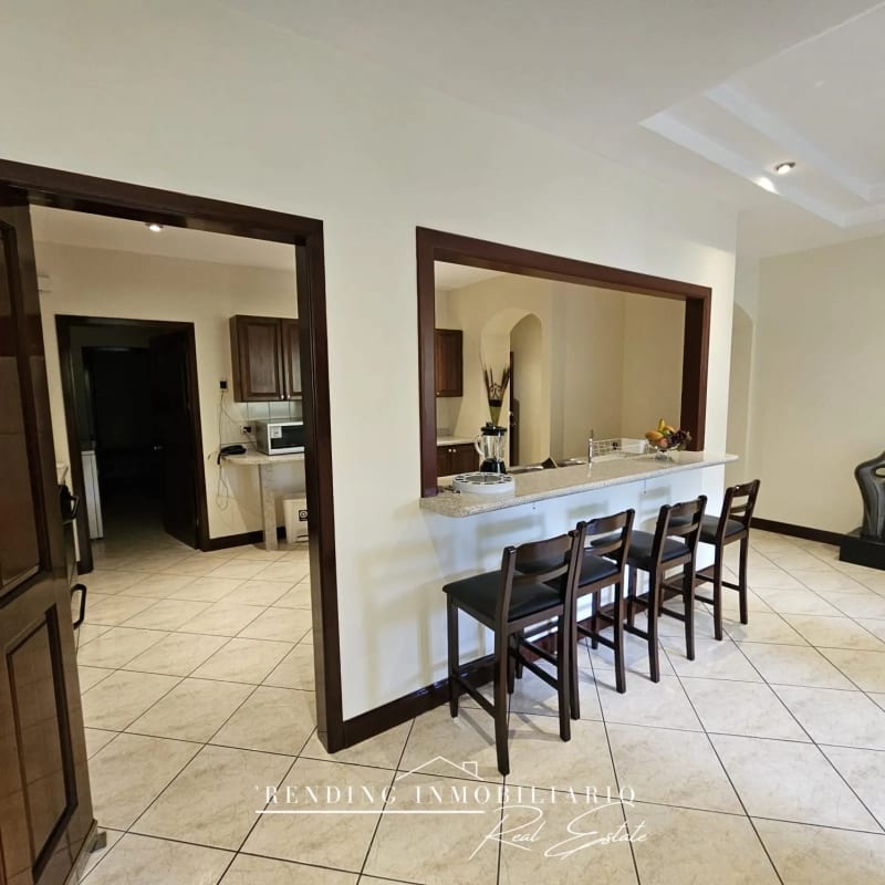 Apartamento en renta zona 10 Edificio Milenia Colonia Oakland de 3 habitaciones 198m² + 2 parqueos — Apartamento en Alquiler en Milenia, Zona 10, Guatemala, Ciudad — foto 15 de 16