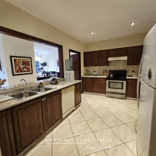 Apartamento en venta zona 10 Edificio Milenia Colonia Oakland de 3 habitaciones 198 m² + 2 parqueos — Apartamento en Venta en Milenia, Zona 10, Guatemala, Ciudad — miniatura 9 de 17