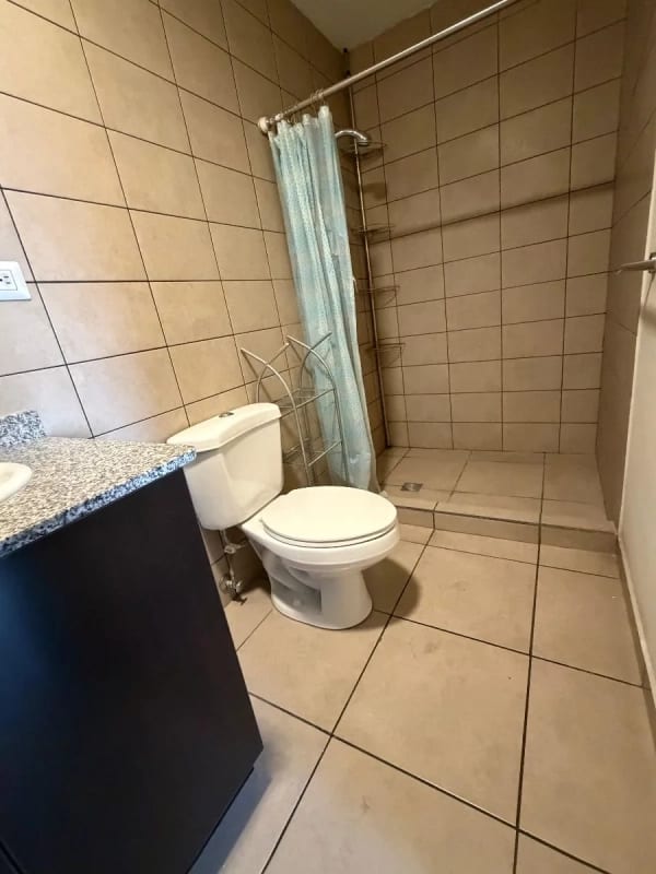 Rento apartamento Torre Barcelona Zona 9 — Apartamento en Alquiler en Torre Barcelona, Zona 9, Guatemala, Ciudad — foto 9 de 12