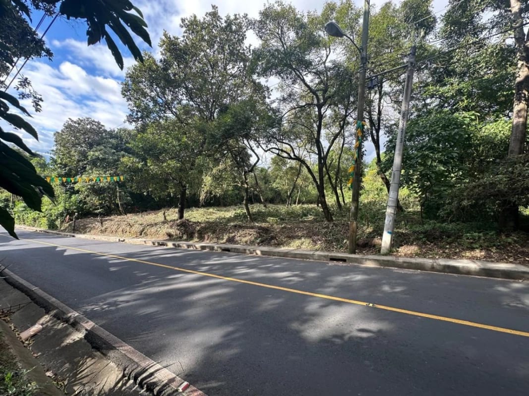 Vendo Terrenos, En Santa Catarina Pinula zona 10 Guate City. T.Plano. — Terreno en Venta en Villas Granada Premier 2, Santa Catarina Pinula, Guatemala, Ciudad — foto 5 de 8