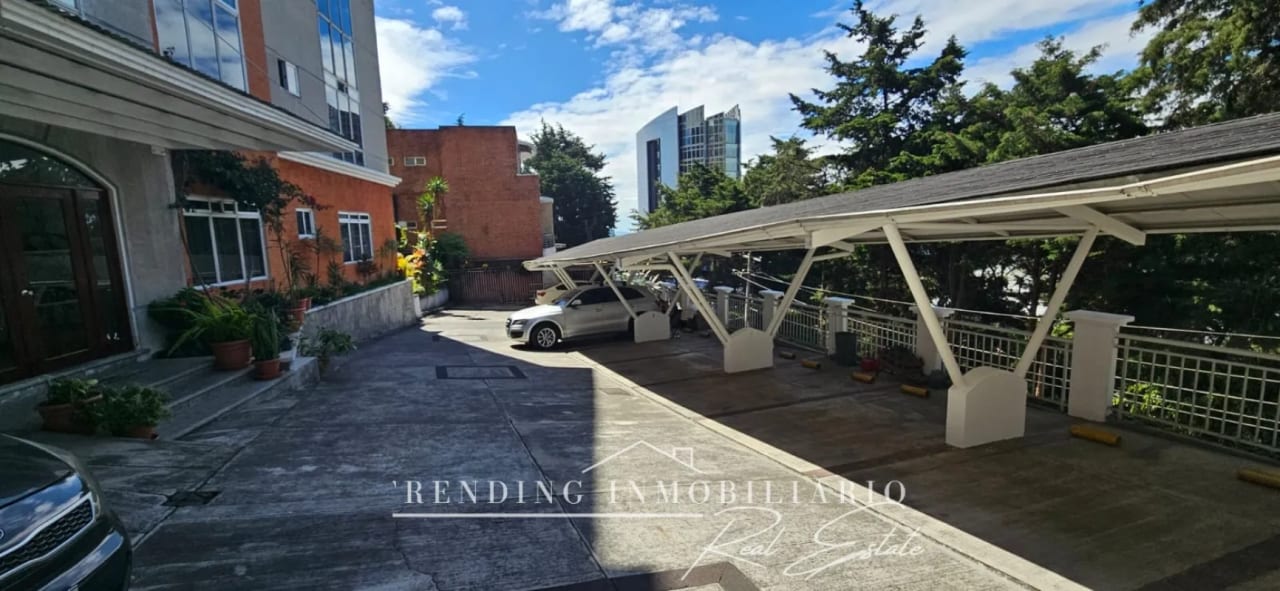 Apartamento en renta zona 10 Edificio Morada del Acueducto amueblado de 3 habitaciones 161m² + 2 parqueos — Apartamento en Alquiler en Moradas del Acueducto, Zona 10, Guatemala, Ciudad — foto 2 de 11