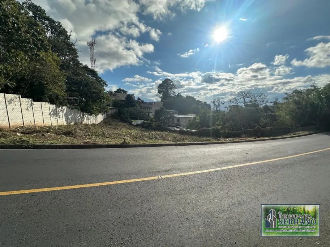 Vendo de Terrenos Planos en Santa Catarina Pinula zona 10 Guate. — Terreno en Venta en Bellas Luces, Santa Catarina Pinula, Guatemala, Ciudad — foto 3 de 7