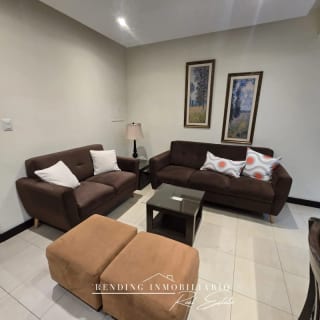 Apartamento en renta zona 14 edificio Cobella de una habitación + un parqueo — Apartamento en Alquiler en Cobella, Zona 14, Guatemala, Ciudad — miniatura 4 de 8