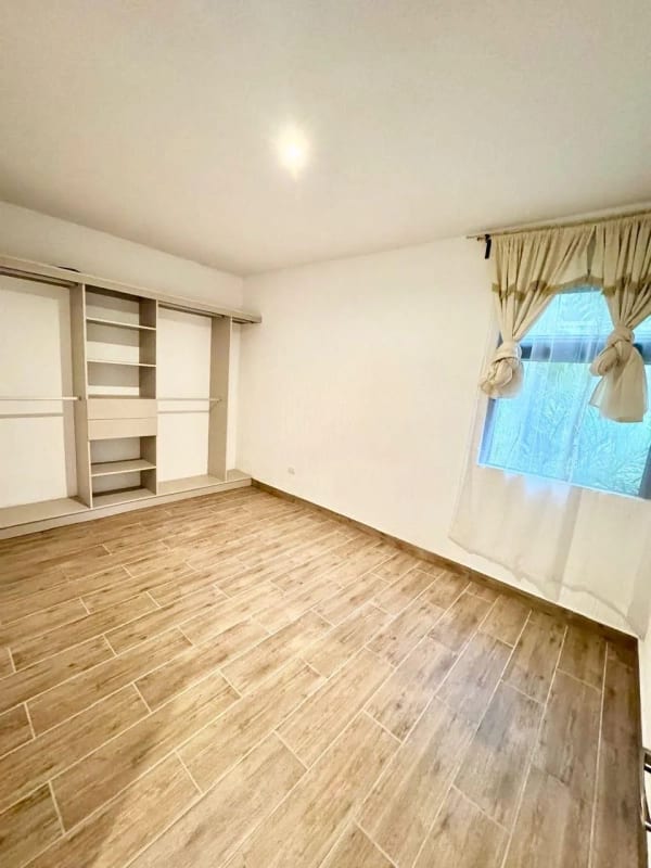 Apartamento en renta con jardín - CAES — Apartamento en Alquiler en Carretera a El Salvador, Guatemala, Ciudad — foto 6 de 11