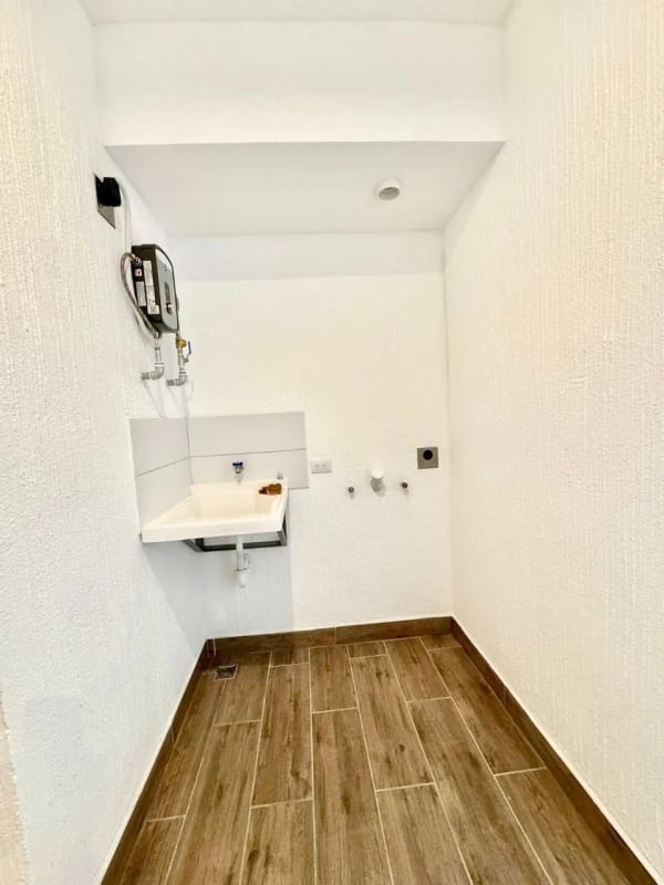 Apartamento en renta con jardín - CAES — Apartamento en Alquiler en Carretera a El Salvador, Guatemala, Ciudad — foto 3 de 11
