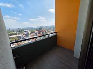 Apartamento en renta zona 10 — Apartamento en Alquiler en Verona, Zona 10, Guatemala, Ciudad — miniatura 1 de 16
