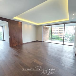 Apartamento en renta zona 14 edificio Vistana de 2 habitaciones + 2 parqueos — Apartamento en Alquiler en Vistana, Zona 14, Guatemala, Ciudad — miniatura 1 de 10