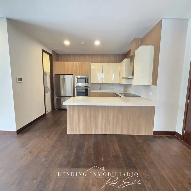 Apartamento en renta zona 14 edificio Vistana de 2 habitaciones + 2 parqueos — Apartamento en Alquiler en Vistana, Zona 14, Guatemala, Ciudad — foto 8 de 10