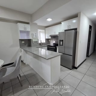Apartamento en renta zona 16 Hexa Cañadas de 3 habitaciones + 2 parqueos — Apartamento en Alquiler en Hexa Cañada 16, Zona 16, Guatemala, Ciudad — miniatura 1 de 13
