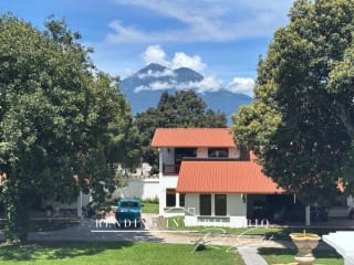 Casa en renta Antigua Guatemala condominio Villas de Duero de 4 habitaciones + 3 parqueos — Casa en Alquiler en Antigua, Sacatepéquez — miniatura 2 de 16
