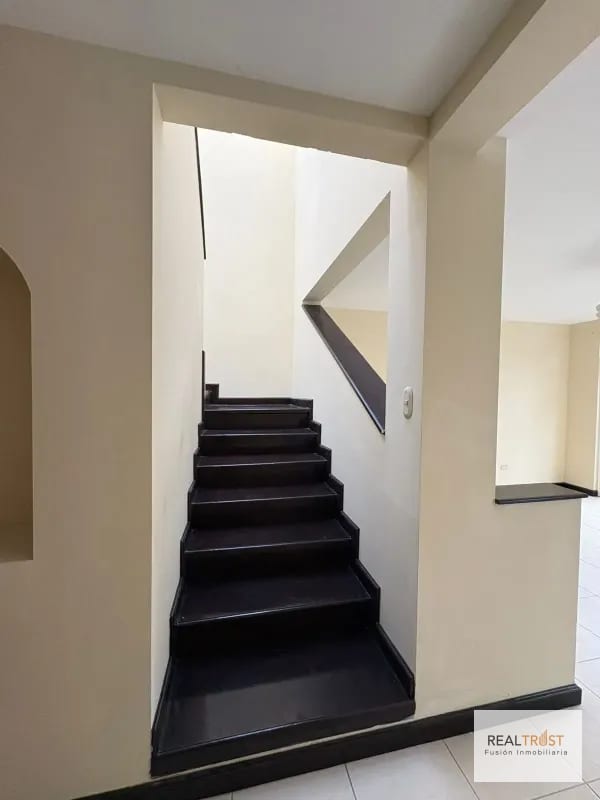 CASA EN VENTA EN KM 19.9 A SAN JOSE PINULA CONDOMINIO LOS MANANTIALES — Casa en Venta en San José Pinula, Carretera a El Salvador, Guatemala, Ciudad — foto 4 de 17