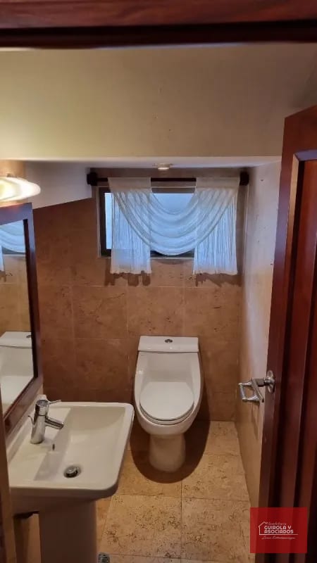 CASA EN VENTA EN SANTA ROSALIA 126CVSTD — Casa en Venta en Santa Rosalia La Laguna, Carretera a El Salvador, Guatemala, Ciudad — foto 3 de 10