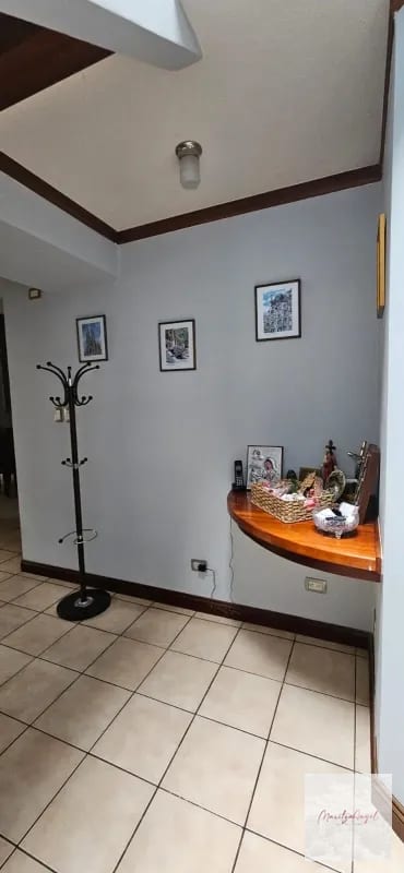 VENTA DE CASA EN ZONA 16 — Casa en Venta en Jardín Rosario de San Isidro, Zona 16, Guatemala, Ciudad — foto 3 de 8
