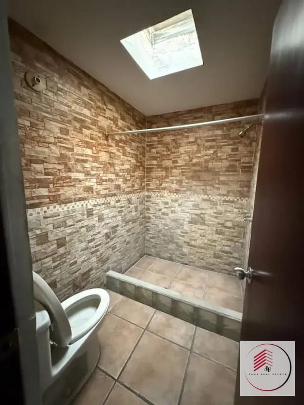 VENTA de casa en zona 11 a un costado de calzada Roosevelt — Casa en Venta en Zona 2 Mixco, Guatemala, Ciudad — foto 12 de 13
