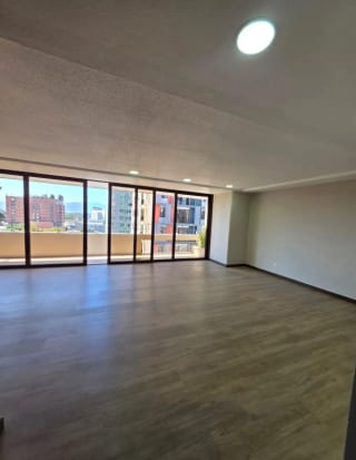 APARTAMENTO EN VENTA EN EL EDIFICIO CUATRO 14, ZONA 10 — Apartamento en Venta en Edificio 01010 (Cero Diez Diez), Zona 10, Guatemala, Ciudad — miniatura 1 de 16