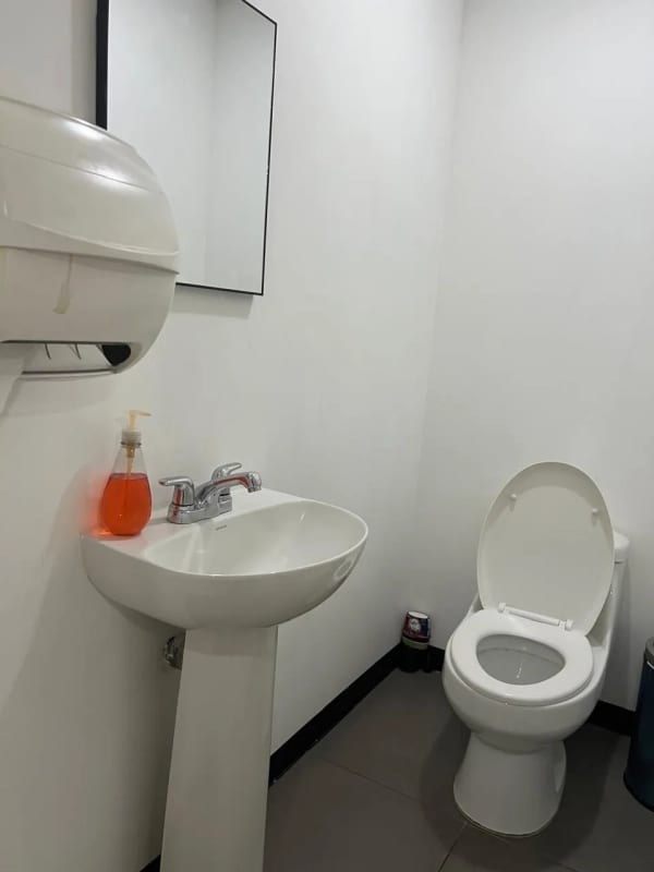 Oficina en Venta en Zonas 10 — Oficina en Venta en Zona 10, Guatemala, Ciudad — foto 4 de 4
