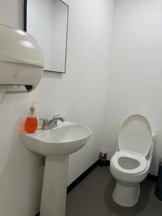 Oficina en Venta en Zonas 10 — Oficina en Venta en Zona 10, Guatemala, Ciudad — miniatura 4 de 4