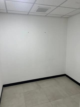 Oficina en Venta en Zonas 10 — Oficina en Venta en Zona 10, Guatemala, Ciudad — miniatura 3 de 4