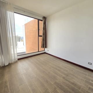 Casa en alquiler zona 16 Cañadas de San Isidro de 4 habitaciones + 3 parqueos — Casa en Alquiler en Acacias de Cayalá, Zona 16, Guatemala, Ciudad — miniatura 5 de 17