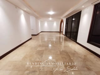 Casa en venta Encinos de Cayalá zona 16 con 5 habitaciones + 6 parqueos — Casa en Venta en Encinos de Cayala, Zona 16, Guatemala, Ciudad — miniatura 13 de 17