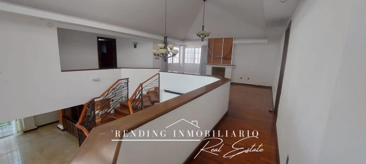 Casa en venta zona 16 La Montaña de 5 habitaciones + 6 parqueos — Casa en Venta en La Montaña, Zona 16, Guatemala, Ciudad — foto 4 de 16
