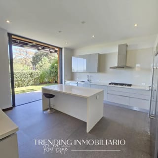 Casa en venta zona 16 Pulte Golf de 5 habitaciones + 4 parqueos — Casa en Venta en El Pulté, Zona 16, Guatemala, Ciudad — miniatura 10 de 17
