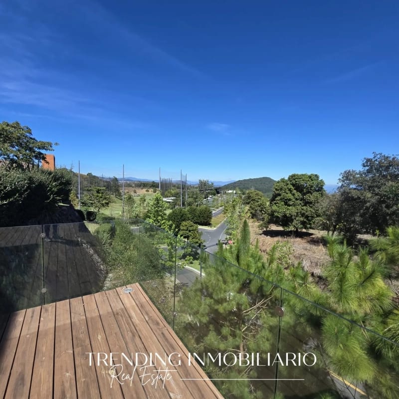 Casa en venta zona 16 Pulte Golf de 5 habitaciones + 4 parqueos — Casa en Venta en El Pulté, Zona 16, Guatemala, Ciudad — foto 6 de 17