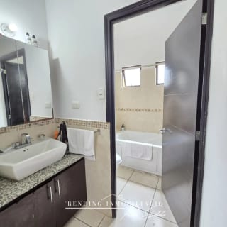 Casa en venta zona 16 condominio Vistas de San Isidro 3 habitaciones + 3 parqueos — Casa en Venta en Vistas de San Isidro, Zona 16, Guatemala, Ciudad — miniatura 3 de 14