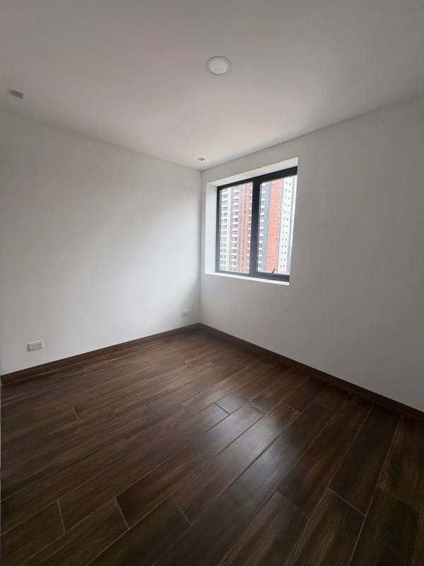 Apartamento en Alquiler / Venta | Edificio Vila Quince | Zona 15 Vista Hermosa 2 | 3 habitaciones · 3 parqueos — Apartamento en Alquiler en Vila Quince, Zona 15, Guatemala, Ciudad — foto 9 de 15