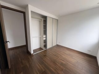 Apartamento en Alquiler / Venta | Edificio Vila Quince | Zona 15 Vista Hermosa 2 | 3 habitaciones · 3 parqueos — Apartamento en Alquiler en Vila Quince, Zona 15, Guatemala, Ciudad — miniatura 8 de 15