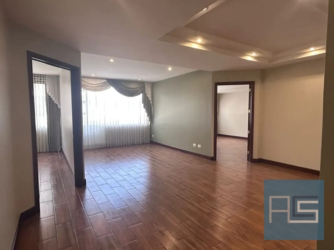 *Amplio apartamento de 2 hab con cuarto de servicio en nivel alto en Renta - Milenia, zona 10* — Apartamento en Alquiler en Milenia, Zona 10, Guatemala, Ciudad — foto 1 de 17