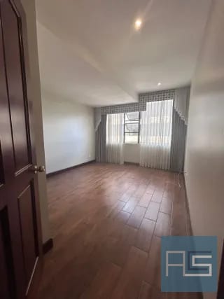 *Amplio apartamento de 2 hab con cuarto de servicio en nivel alto en Renta - Milenia, zona 10* — Apartamento en Alquiler en Milenia, Zona 10, Guatemala, Ciudad — miniatura 11 de 17