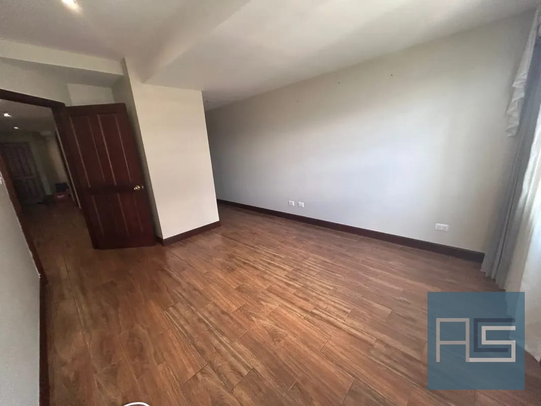 *Amplio apartamento de 2 hab con cuarto de servicio en nivel alto en Renta - Milenia, zona 10* — Apartamento en Alquiler en Milenia, Zona 10, Guatemala, Ciudad — foto 10 de 17