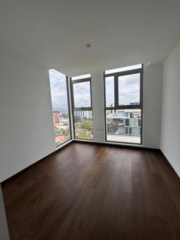 Apartamento en Alquiler Atarah Zona 10 — Apartamento en Alquiler en Atarah, Zona 10, Guatemala, Ciudad — foto 11 de 15
