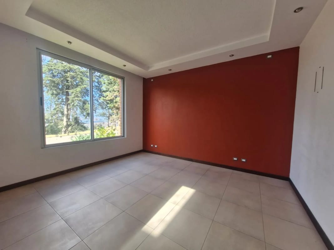 Casa grande en renta, zona 16, La Loma de los Pinos — Casa en Alquiler en Loma de Los Pinos, Zona 16, Guatemala, Ciudad — foto 4 de 10