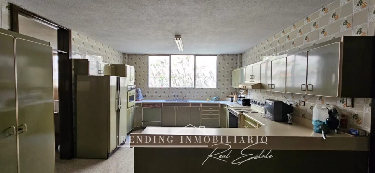 Propiedad comercial en venta zona 1 esquina sobre 9 avenida frente a parque, 3 niveles + 12 parqueos — Edificio en Venta en Zona 1, Guatemala, Ciudad — foto 6 de 13