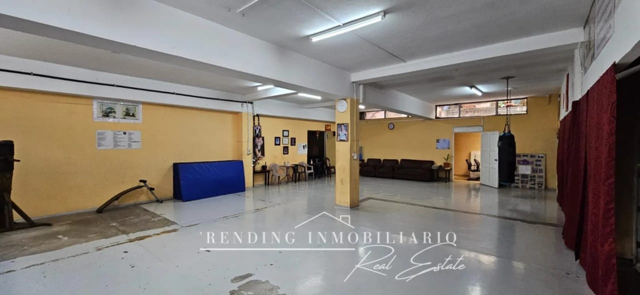 Propiedad comercial en venta zona 1 esquina sobre 9 avenida frente a parque, 3 niveles + 12 parqueos — Edificio en Venta en Zona 1, Guatemala, Ciudad — foto 2 de 13