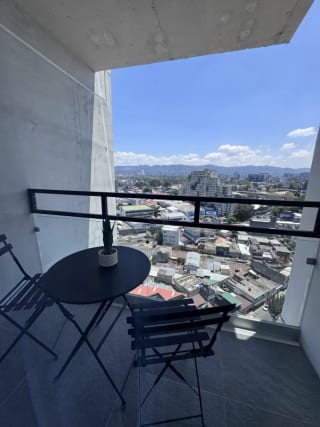 ALQUILER apto AMUEBLADO EN 4 Grados Norte INARA PISO 19o — Apartamento en Alquiler en Inara Cuatro Norte, Zona 4, Guatemala, Ciudad — miniatura 12 de 17