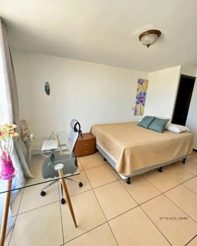 APARTAMENTO EN RENTA ZONA 10 AMUEBLADO — Apartamento en Alquiler en Zona 10, Guatemala, Ciudad — foto 2 de 9