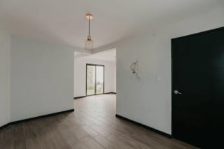 ACOGEDORA CASA EN CONDADO ANTIGUA — Casa en Alquiler en Alotenango, Sacatepéquez — miniatura 1 de 17