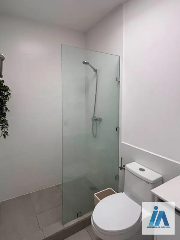 CASA EN VENTAšCondominio Iridia Homes, CaƱadas de Elgin Zona 13 Es la opción perfecta entre un diseƱo contemporĆ”neo ā Casa en Venta en Zona 13, Guatemala, Ciudad ā foto 4 de 16