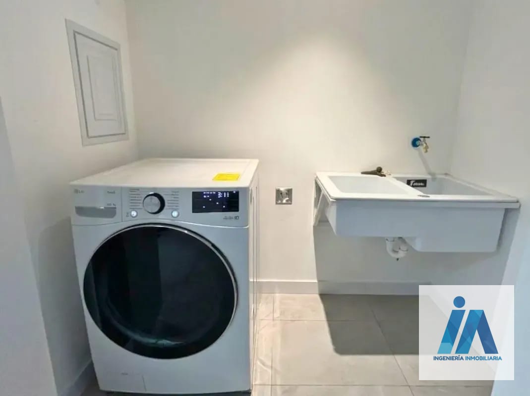 CASA EN VENTAšCondominio Iridia Homes, CaƱadas de Elgin Zona 13 Es la opción perfecta entre un diseƱo contemporĆ”neo ā Casa en Venta en Zona 13, Guatemala, Ciudad ā foto 3 de 16