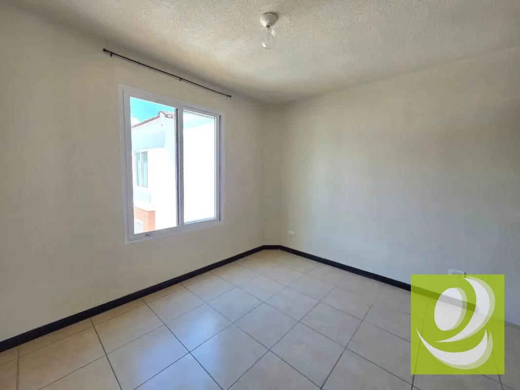 CASA EN VENTA EN HACIENDA DE LAS FLORES VILLA NUEVA — Casa en Venta en Villa Nueva, Guatemala, Ciudad — foto 4 de 8
